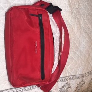 Kendall+Kylie fanny pack